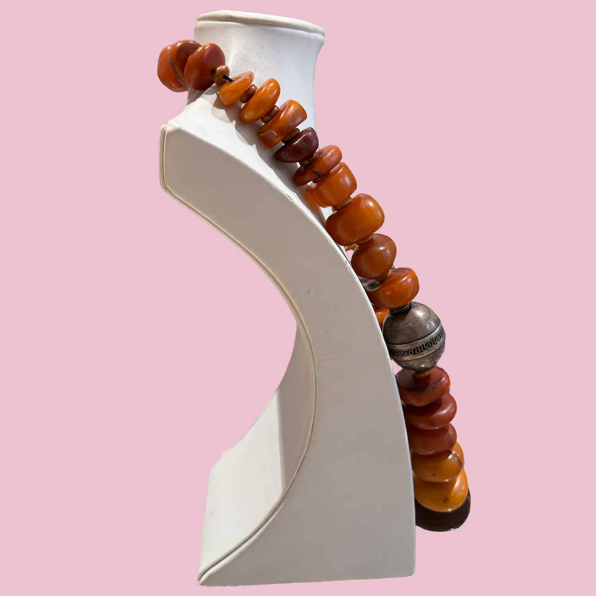 Vintage Berber Necklace Made of Phenolic Resin – Warm Amber Finish & Tribal Character