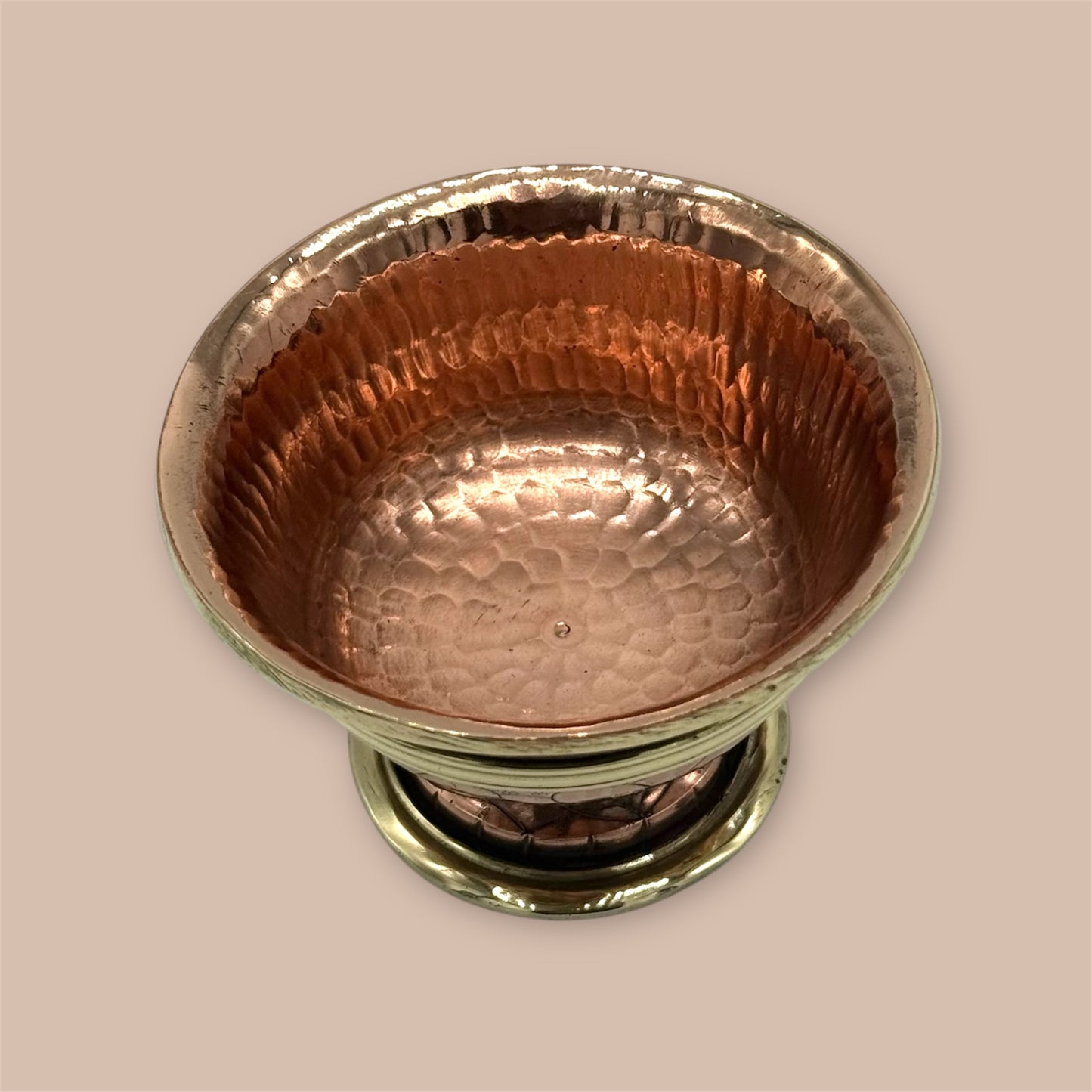 Tibetische 7-Wasser-Opferschale aus Kupfer - Spirituelle Schönheit Tibet