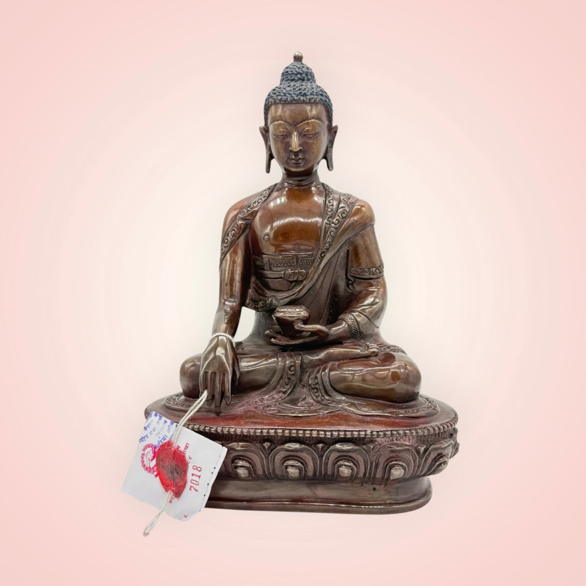 Detailansicht einer Buddha Shakyamuni Statue nach tibetischer Tradition
