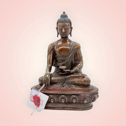 Detailansicht einer Buddha Shakyamuni Statue nach tibetischer Tradition