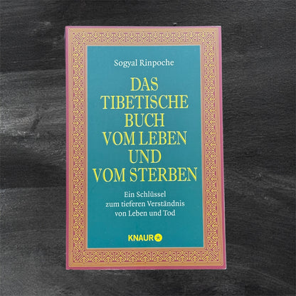 Das tibetische Buch vom Leben und vom Sterben -auf Deutsch und Englisch vom Sogyal Rinpoche Bestseller