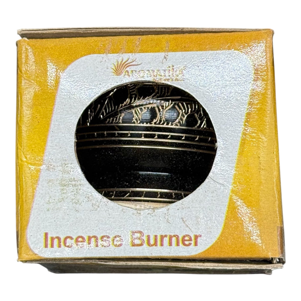 Edler Räucherholzbrenner aus Metall mit Holzsockel in einer Verpackung