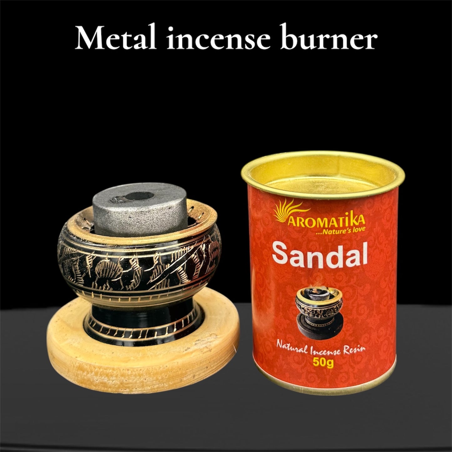 Räuchergefäß aus Metall mit Holzuntersetzer