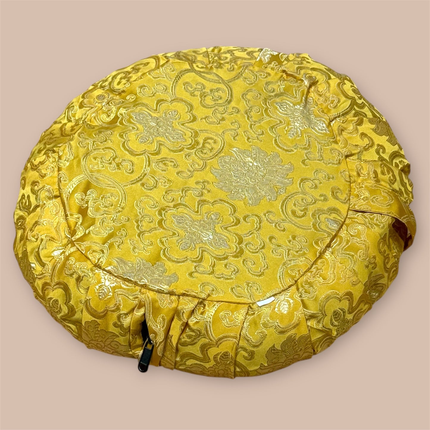 Brokat Gelb Meditationskissen mit Reisschalen gefüllt