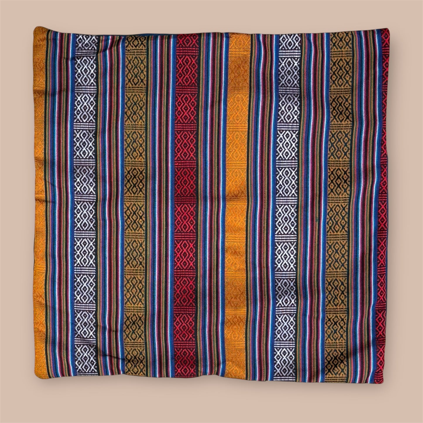 Handgefertigter Kissenbezug aus Baumwolle – Ethno Muster, Boho Dekokissen, bunt gestreift