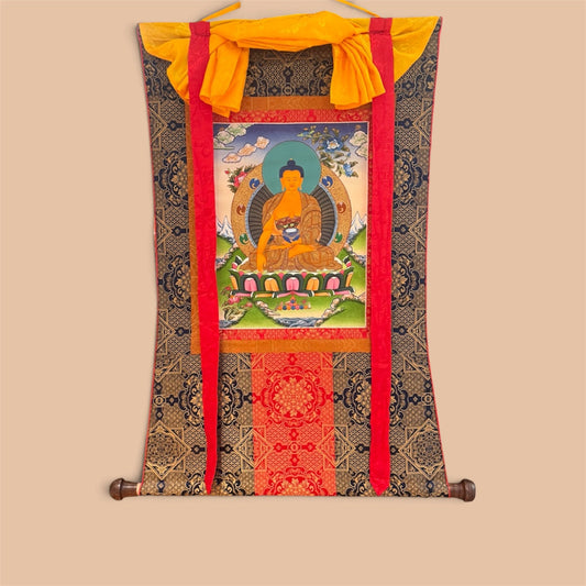 Buddha Shakyamuni Thangka – handgemalt aus Nepal, 81 × 65 cm