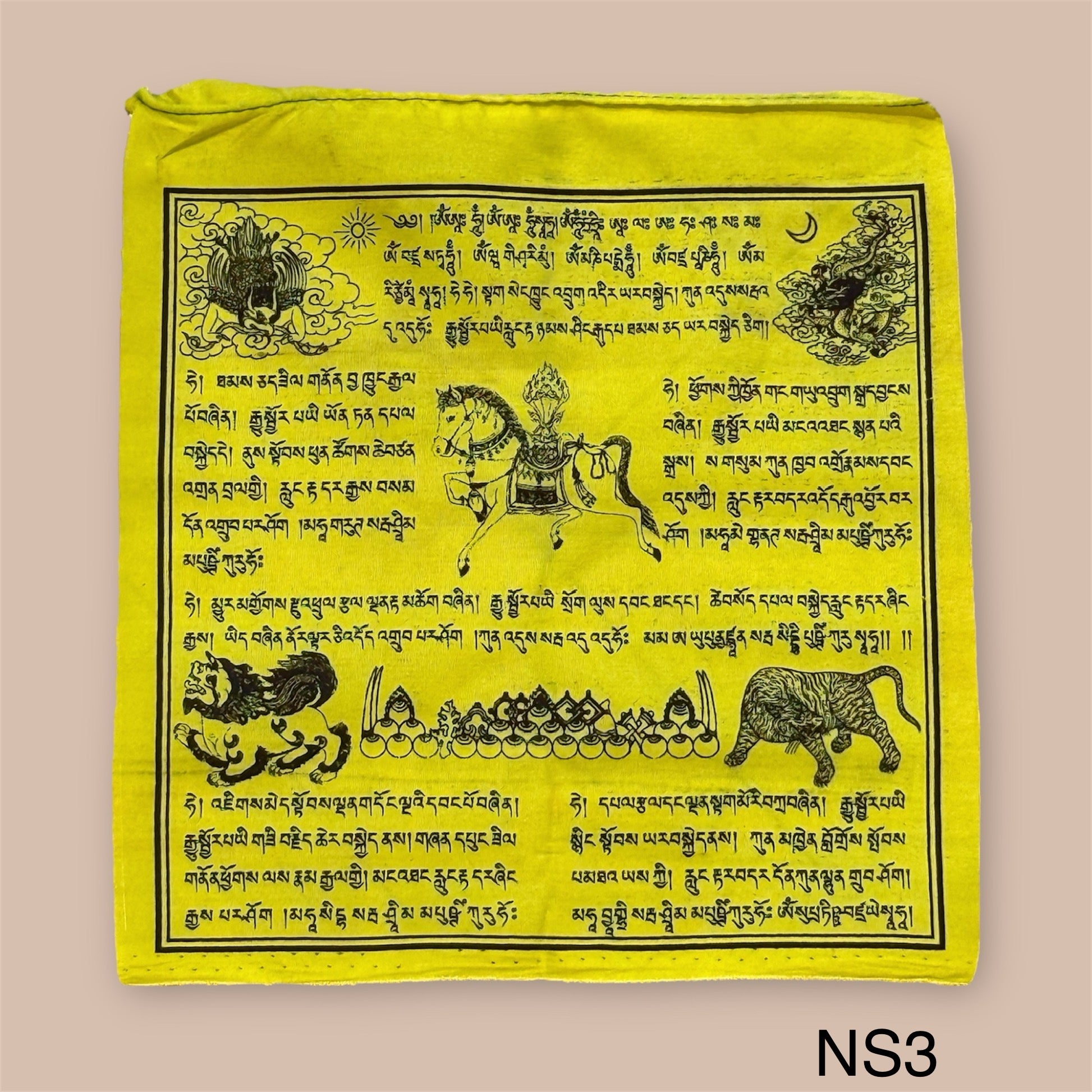 Tibetische Gebetsfahnen, Lungta in verschiedene Größen
Gebetsfahnen – Traditionelle Inspiration für Harmonie und Frieden