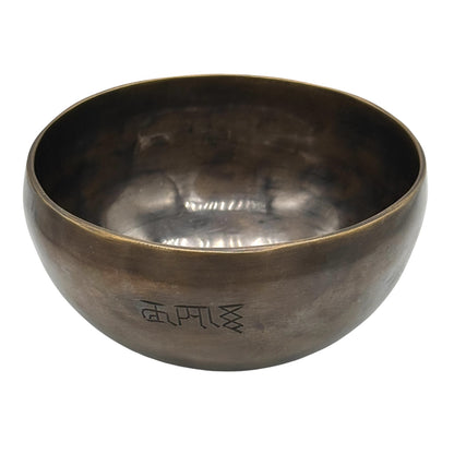 Dunkle Om Mani Padme Hum Klangschale im Antik-Look – 662 g, A/E